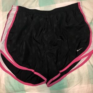 nike women’s shorts